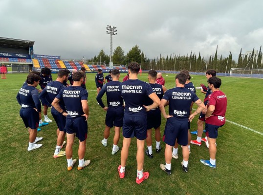 Este es el posible once del Levante en Castalia
