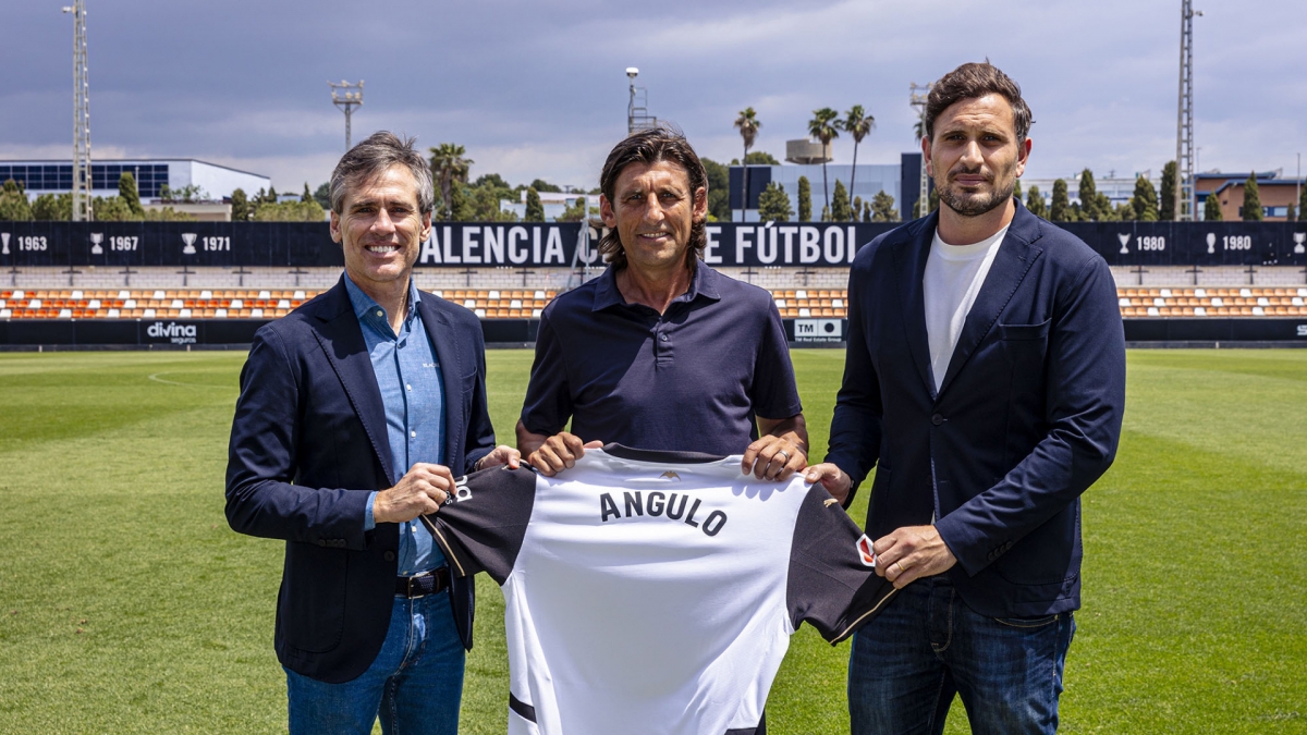 Miguel Ángel Angulo renueva dos temporadas como técnico del Mestalla