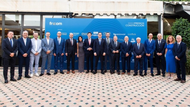 La construcción de la Región de Murcia reivindica su impacto en la sociedad y reconoce a sus referentes
