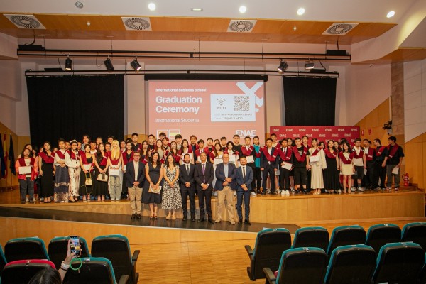 ENAE celebra la graduación de más de cien alumnos chinos y consolida la internacionalización de Murcia