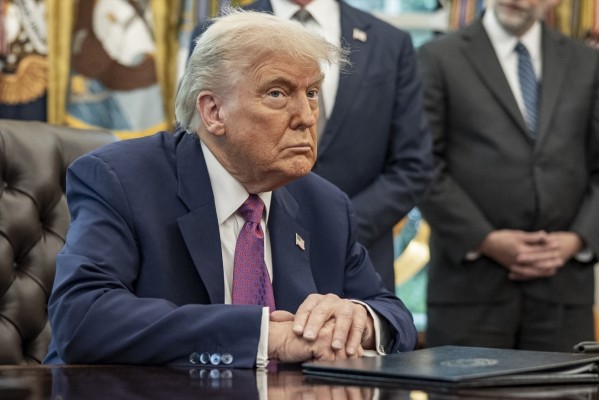El principal asesor económico de Trump confía en que EEUU y UE alcanzarán un acuerdo que beneficie a ambos