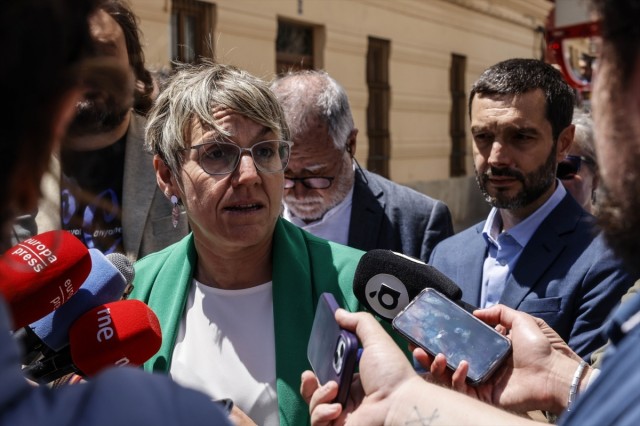 Compromís denuncia recorte de 104 docentes de refuerzo en València y 552 en la provincia