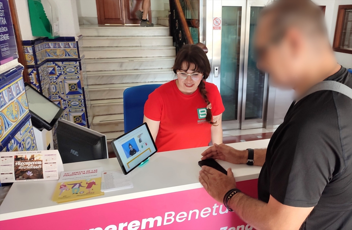 Benetússer implanta un nuevo servicio de atención ciudadana presencial para personas sordas