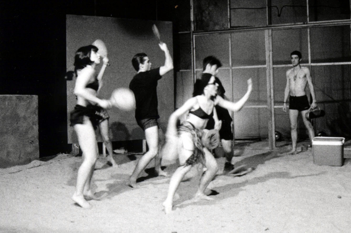 Dostoievski va a la playa, año 2000 - Imagen cedida por Carme Teatre Dostoievski va a la playa, año 2000