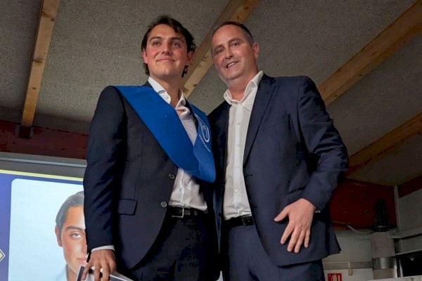 Iago Sánchez, de Sax,  mejor nota PAU de la Comunitat Valenciana, con un 9,90, estudiará Diseño de Moda en Madrid