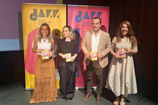 De grandes figuras internacionales a conciertos al aire libre: Peñíscola ultima su Festival de Jazz