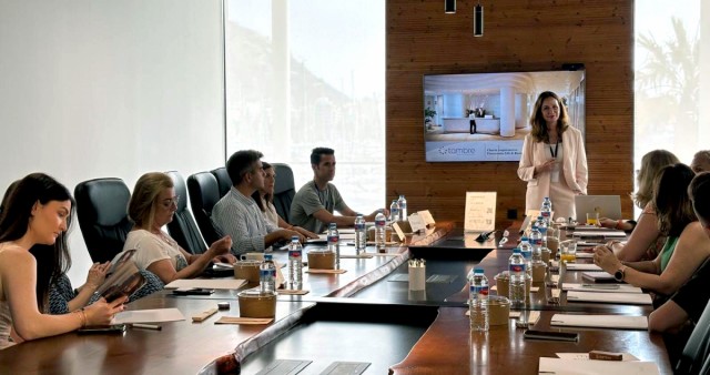 Tambre presenta su nuevo centro de reproducción asistida a las empresas de Panoramis