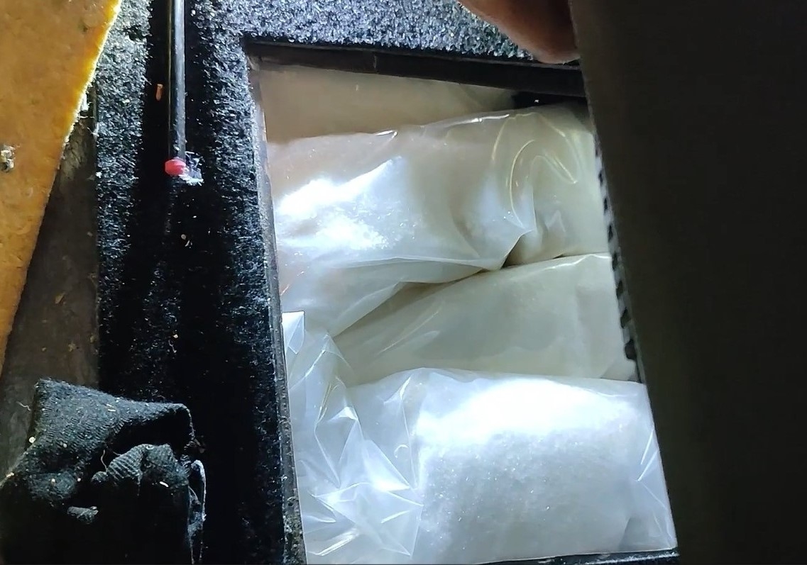 Un detenido con 20 kilos de metanfetamina ocultos en un vehículo en el puerto de Dénia