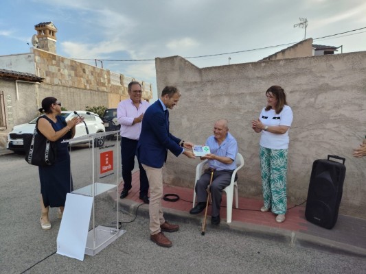 Sangonera la Verde rinde homenaje a su querido Ginés Sánchez Iniesta con una calle nombrada 'Ginés de la Farmacia'