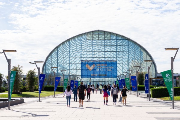 Medio y Maratón Valencia renuevan su acuerdo con Feria Valencia cuatro años 