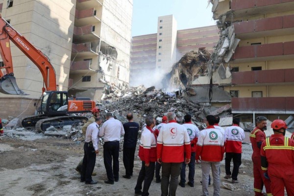 Más de 60 muertos, entre ellos 20 niños, en uno de los ataques israelíes a Teherán