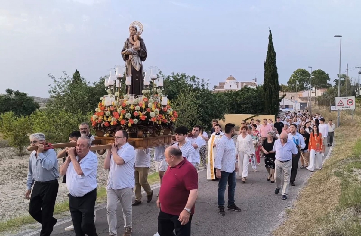 Tallante en su día grande por su patrón, San Antonio de Padua. - Foto: JR Tallante en su día grande por su patrón, San Antonio de Padua.