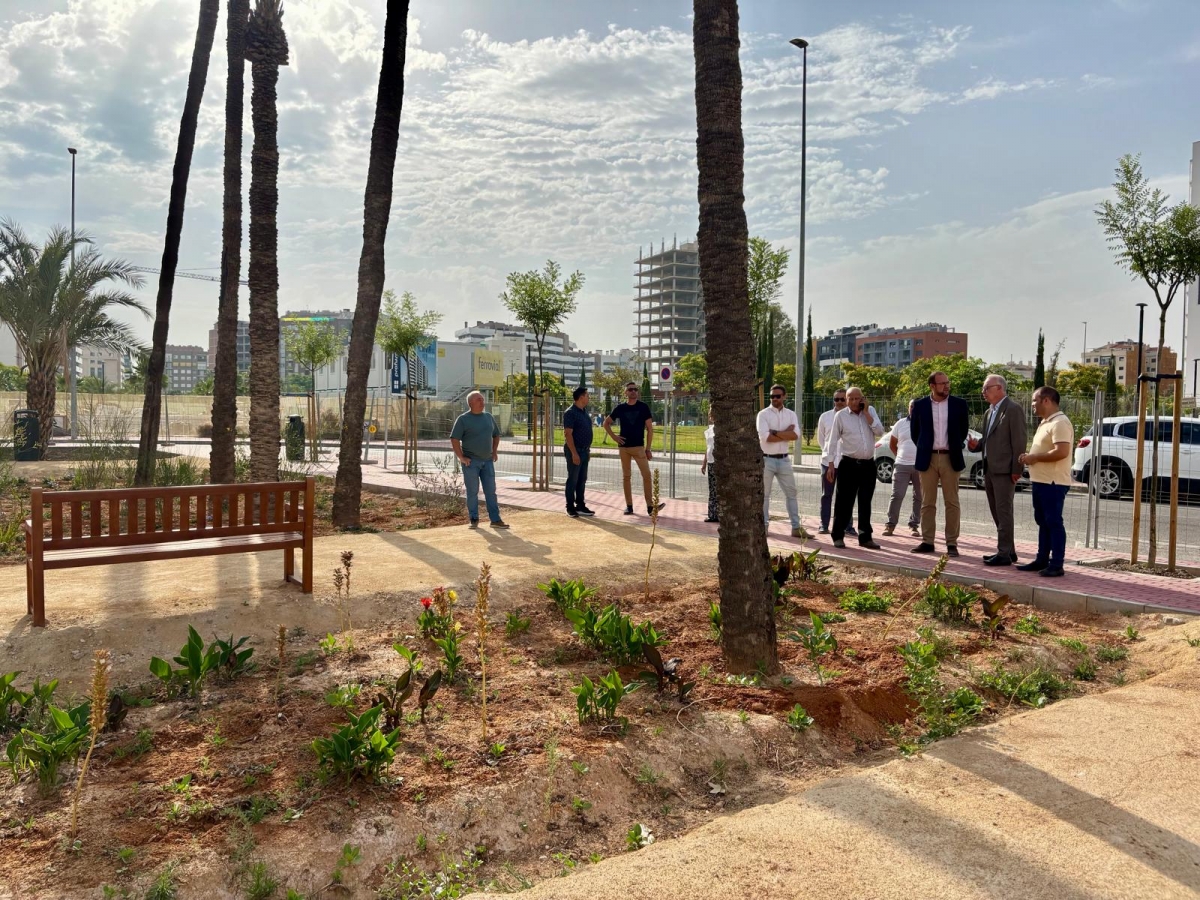 Así es el nuevo pulmón verde de Churra: un parque con un palmeral de 80 ejemplares y un drenaje de agua pionero
