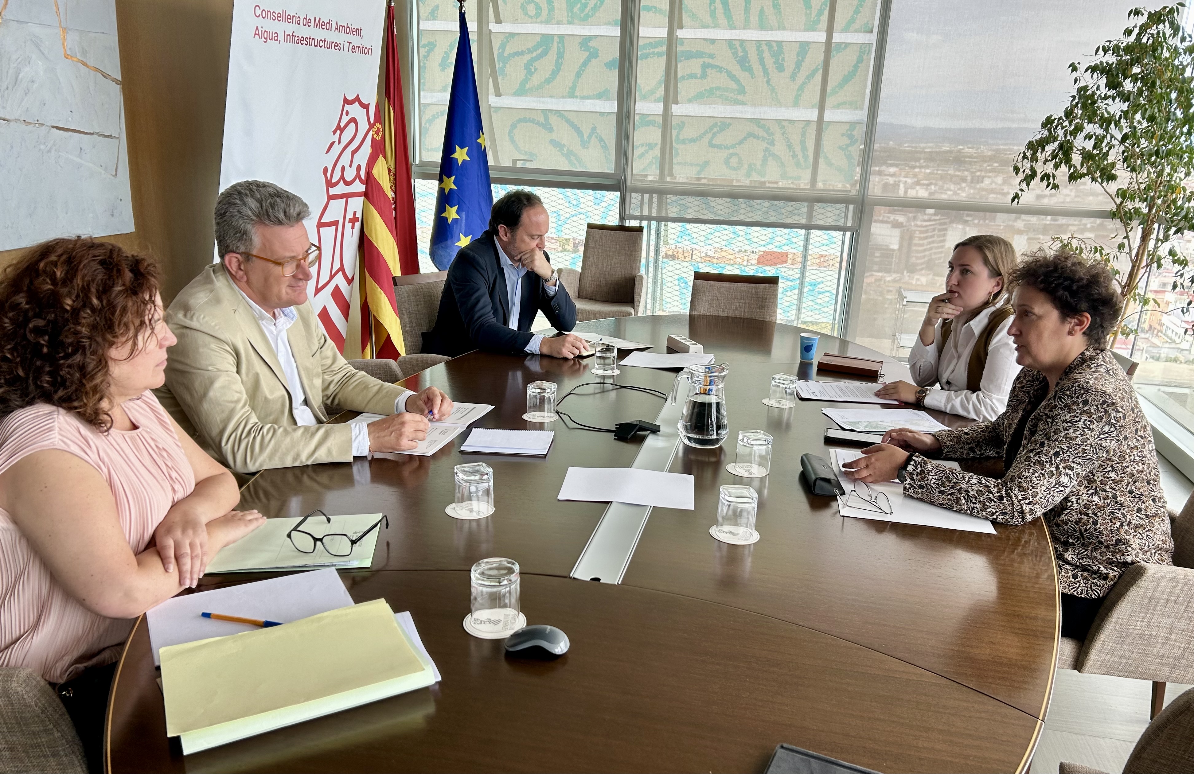 Onda y el Consell se coordinan en infraestructuras: el eje cerámico, el polígono sur-20 y seguridad vial
