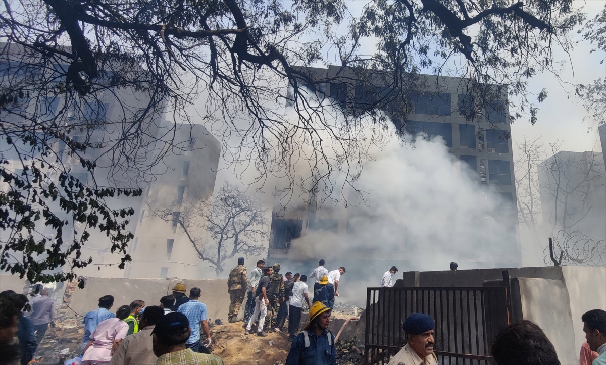 India sube a 274 los muertos en el siniestro de Air India tras confirmar 33 muertos más por el impacto en tierra