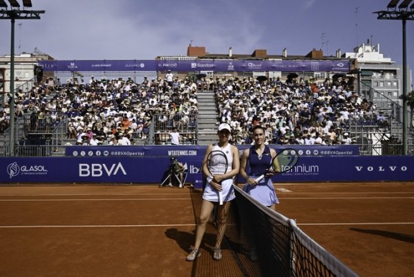 Párrizas se impone en la tierra valenciana y vence en la final a la estadounidense Chirico
