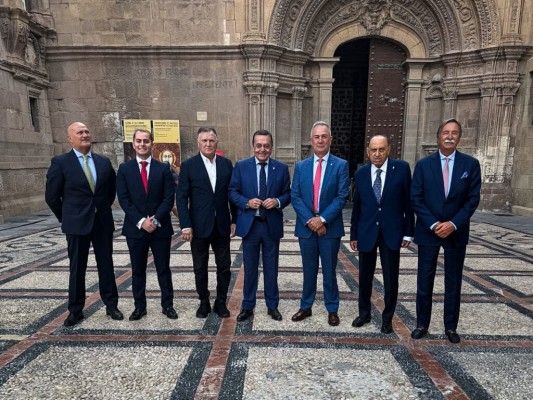 Albarracín y Camacho lideran el nuevo comité de apoyo del Real Murcia 