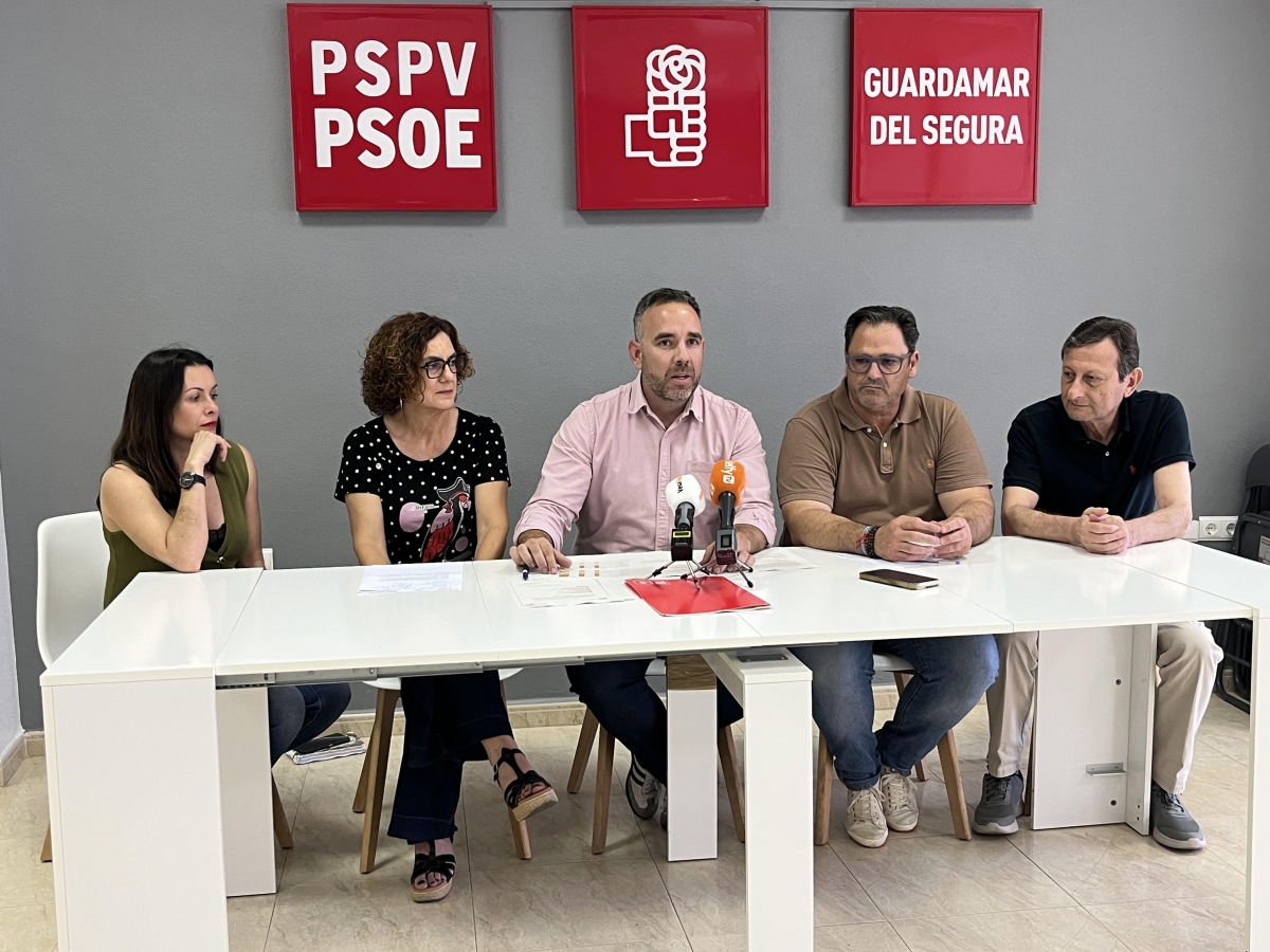 El PSOE Vega Baja denuncia el abandono de la sanidad pública y exige inversiones urgentes