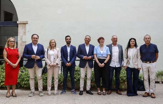 La CEV y sindicatos cargan contra el PP por querer convocar la Plataforma pel Finançament sin haber 
