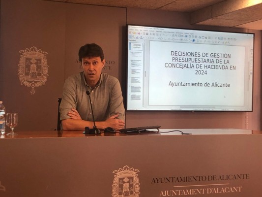 Gallego dimite como concejal y allana el pacto del plan de ajuste de Alicante con Vox