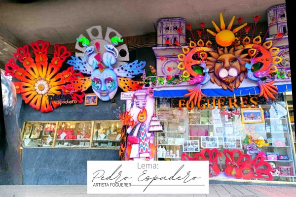Así son los 20 finalistas del concurso de escaparates de Fogueres en Alicante