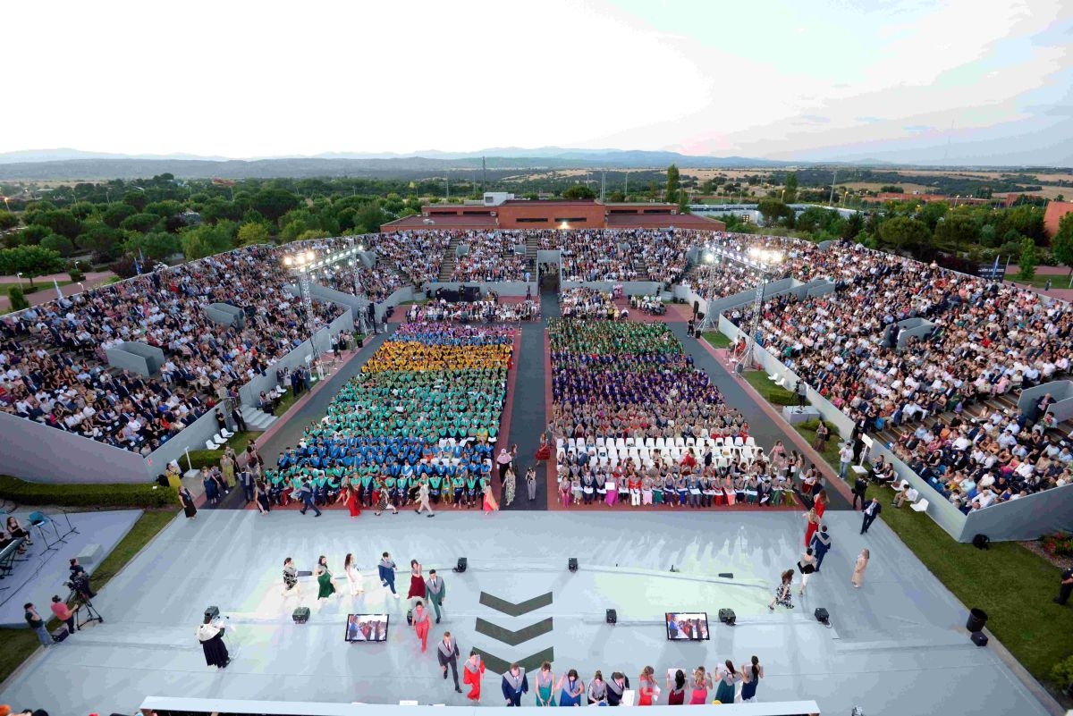 UAX celebra la mayor graduación de su historia con más de 8.700 alumnos en el marco del 30 aniversario de su fundación