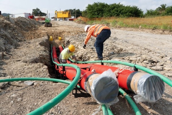 El BEI invierte 1.600 millones en la interconexión eléctrica entre España y Francia