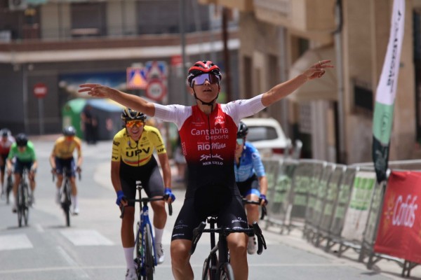 La madrileña Eva Anguela gana en Abanilla y se coloca líder de la Copa de España femenina
