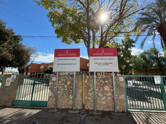 Manises pide a Educación que liquide la deuda con la
adjudicataria de la reforma de dos colegios