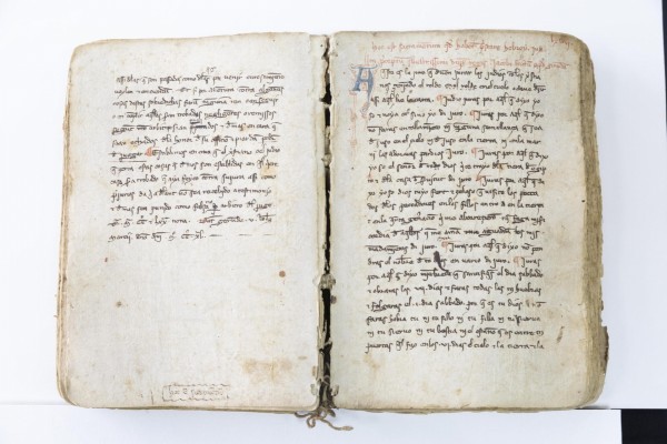 Rescate 'murciano' de un códice manuscrito del año 1313 en manos de un particular en Elche