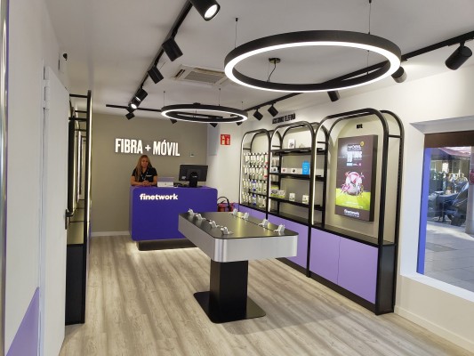 La eldense Finetwork continúa su expansión y abre cuatro tiendas en Cataluña