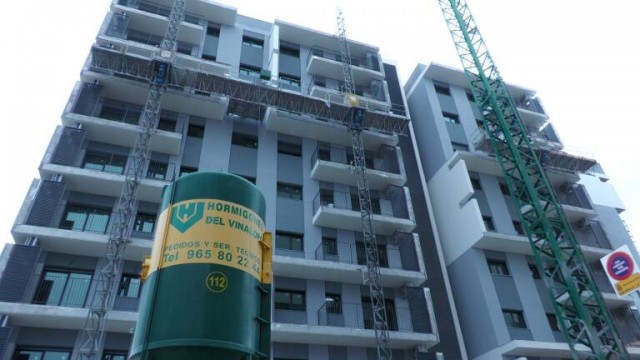 Avanza la renovación de San Antón en Elche: próxima entrada de 40 familias en el nuevo bloque