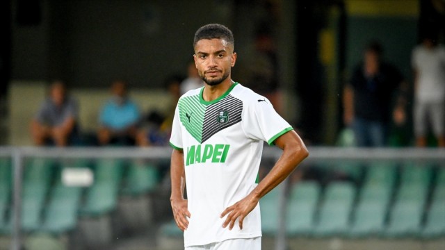 El Levante negocia la incorporación del lateral alemán Jeremy Toljan