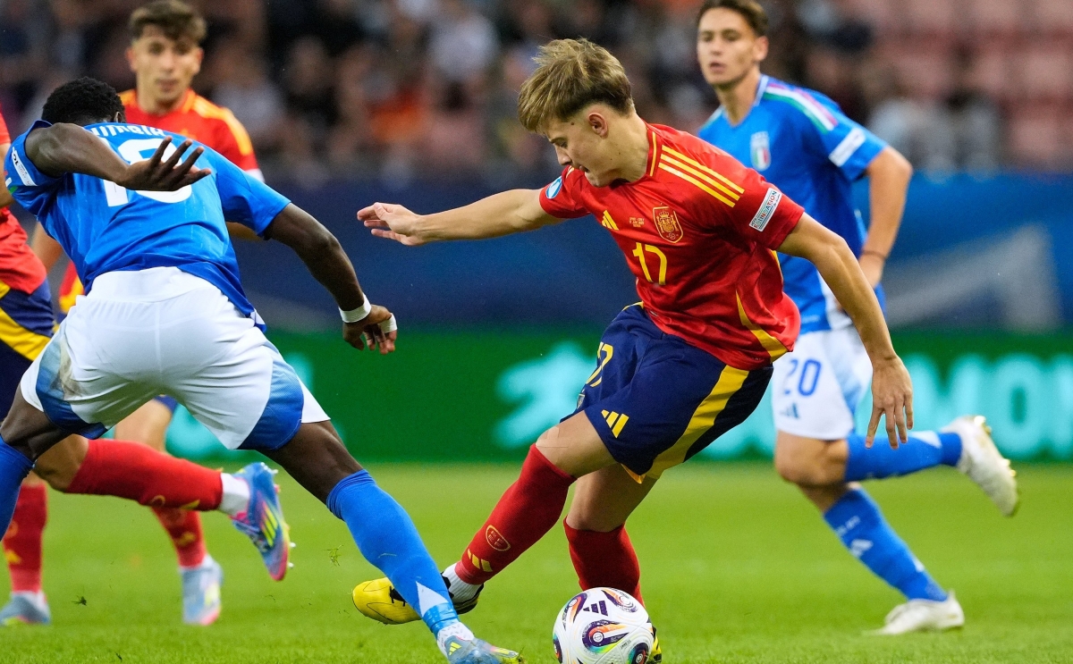 Santi Denia dosifica a los valencianistas en el empate de España ante Italia