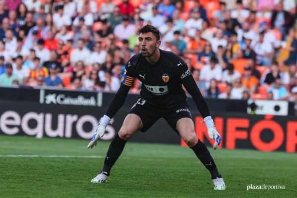 El plan del Valencia CF con Cristian Rivero