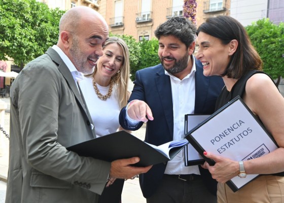 El PP presenta en Murcia unos estatutos nacionales 