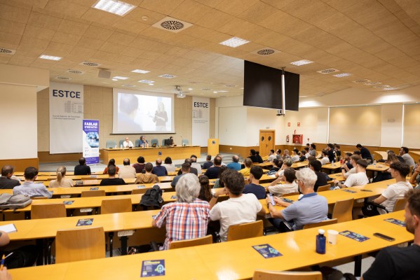 David Cuartielles destaca la rellevància del codi obert en el Tardeig Tecnològic d'Espaitec
