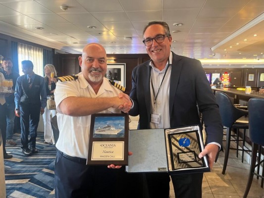 PortCastelló recibe a 651 cruceristas americanos: realizarán excursiones a Peñíscola o Morella
