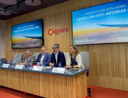 El aeropuerto de Castellón reúne a operadores turísticos para promocionar la ruta Castellón-Asturias