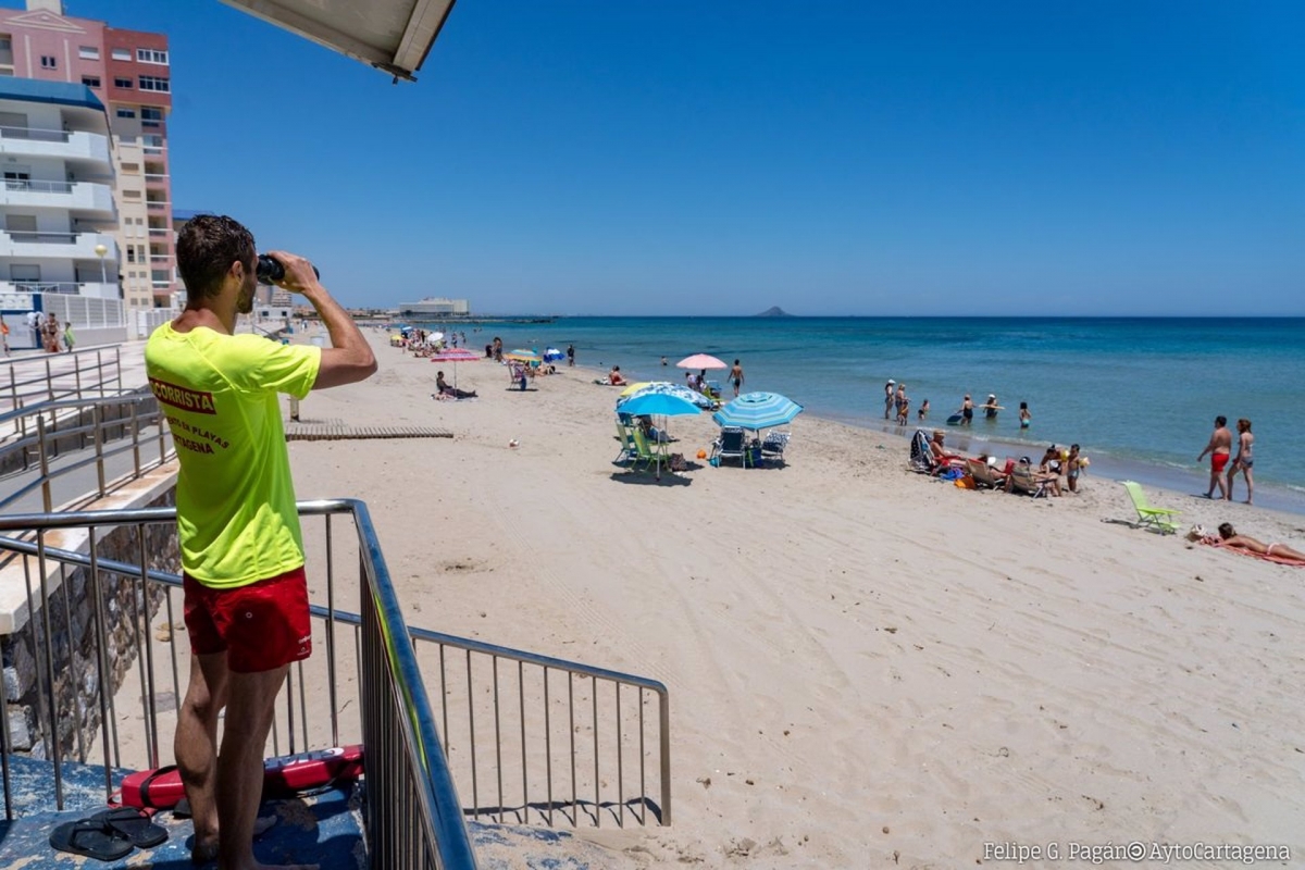 Puesto de Salvamento en una playa de La Manga. - Foto:  AYUNTAMIENTO DE CARTAGENA.