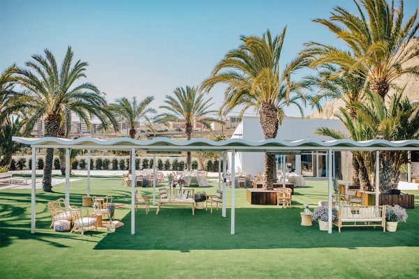 Llega el evento más chispeante del verano en Alicante: vuelve 'La Noche de las Burbujas'