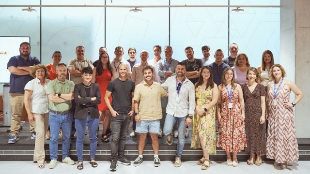 Transferencia 24 inaugura su sede en el Parque Científico de Alicante con un innovador taller de inteligencia artificial