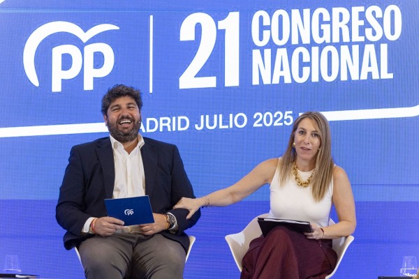 López Miras quiere pisar fuerte en Génova: 
