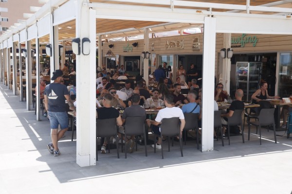 Cara y cruz de la economía regional: pierde consumo pero gana turismo y dinamismo en Defensa