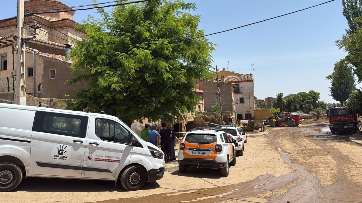 Cullera envía dos furgonetas de ayuda a Azuara con una expedición de diez voluntarios tras las inundaciones