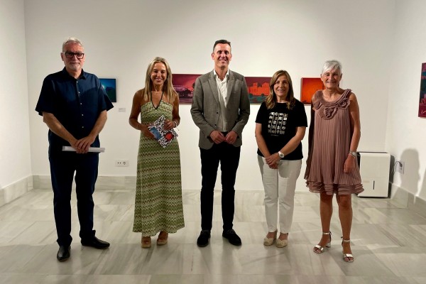 Benicàssim acoge la muestra de pintura creativa 'Dis Berlín. Vagando por el laberinto', de Mariano Carrero