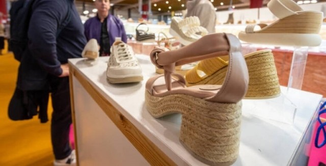 Conflicto entre empresas de calzado de Elche: Deity Shoes acusa a otras dos firmas de hacer uso de sus diseños