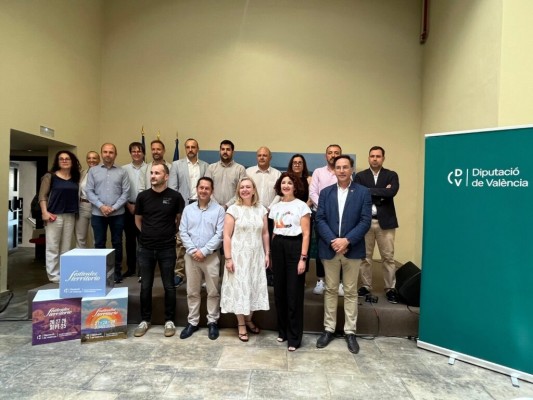 Tierra Bobal Fest presenta en Valencia su programación: música en vivo, experiencias enoturísticas y mercado gastronómico