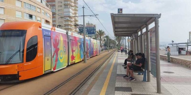 TRAM d’Alacant inicia este viernes el servicio ininterrumpido de tranvía hasta la madrugada del 25 de junio
