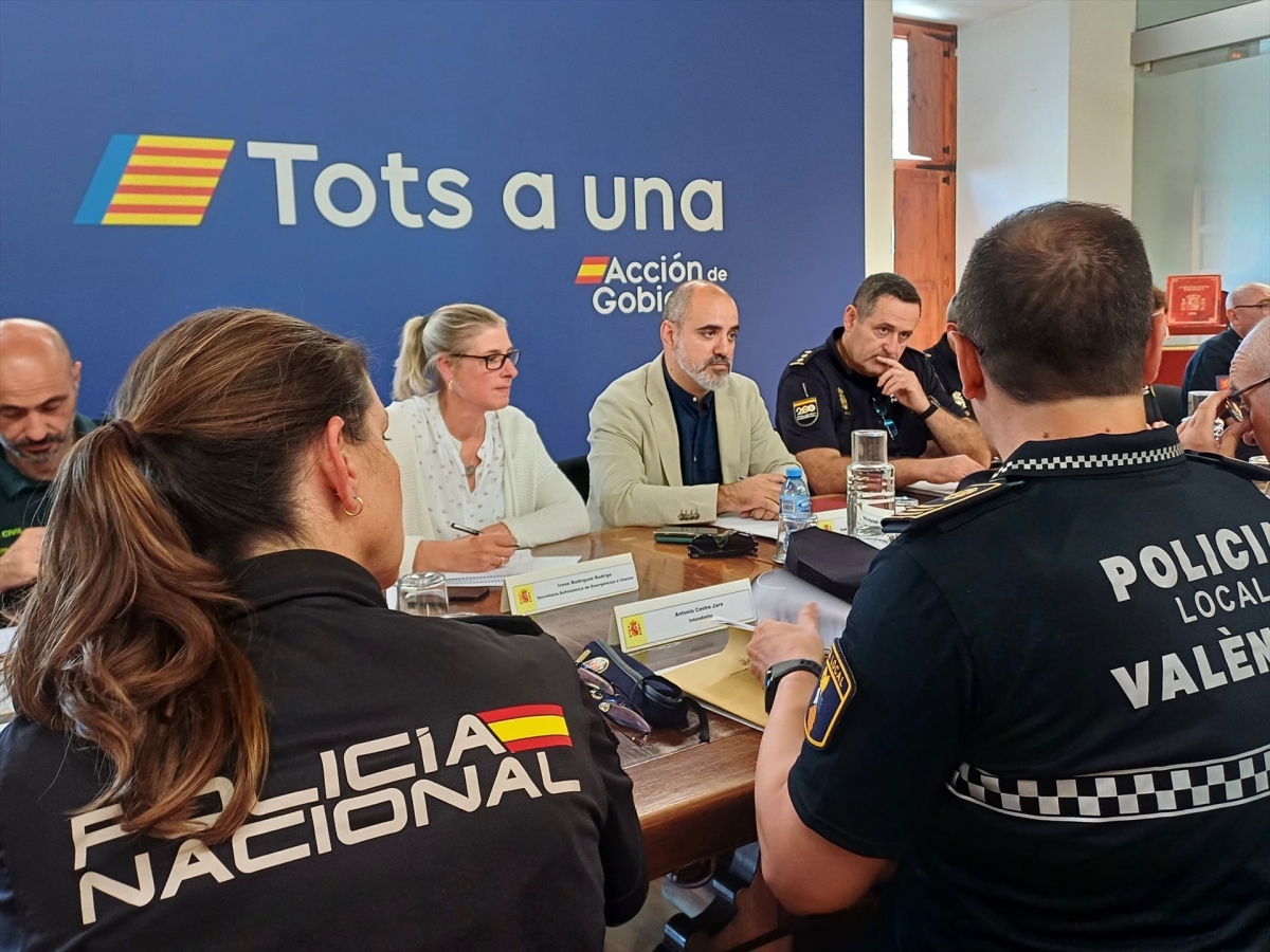 Un dispositivo con cerca de 800 agentes vigilarán las playas de València en la noche de San Juan